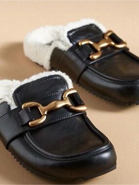 BIBILOU Leather Shearling-Lined Slip-On Mules with Gold Hardware 7.5/ 8 EUC